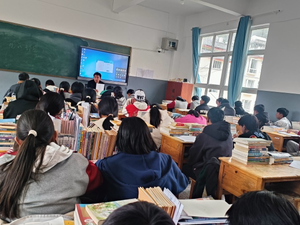 Q2_副本.jpg
